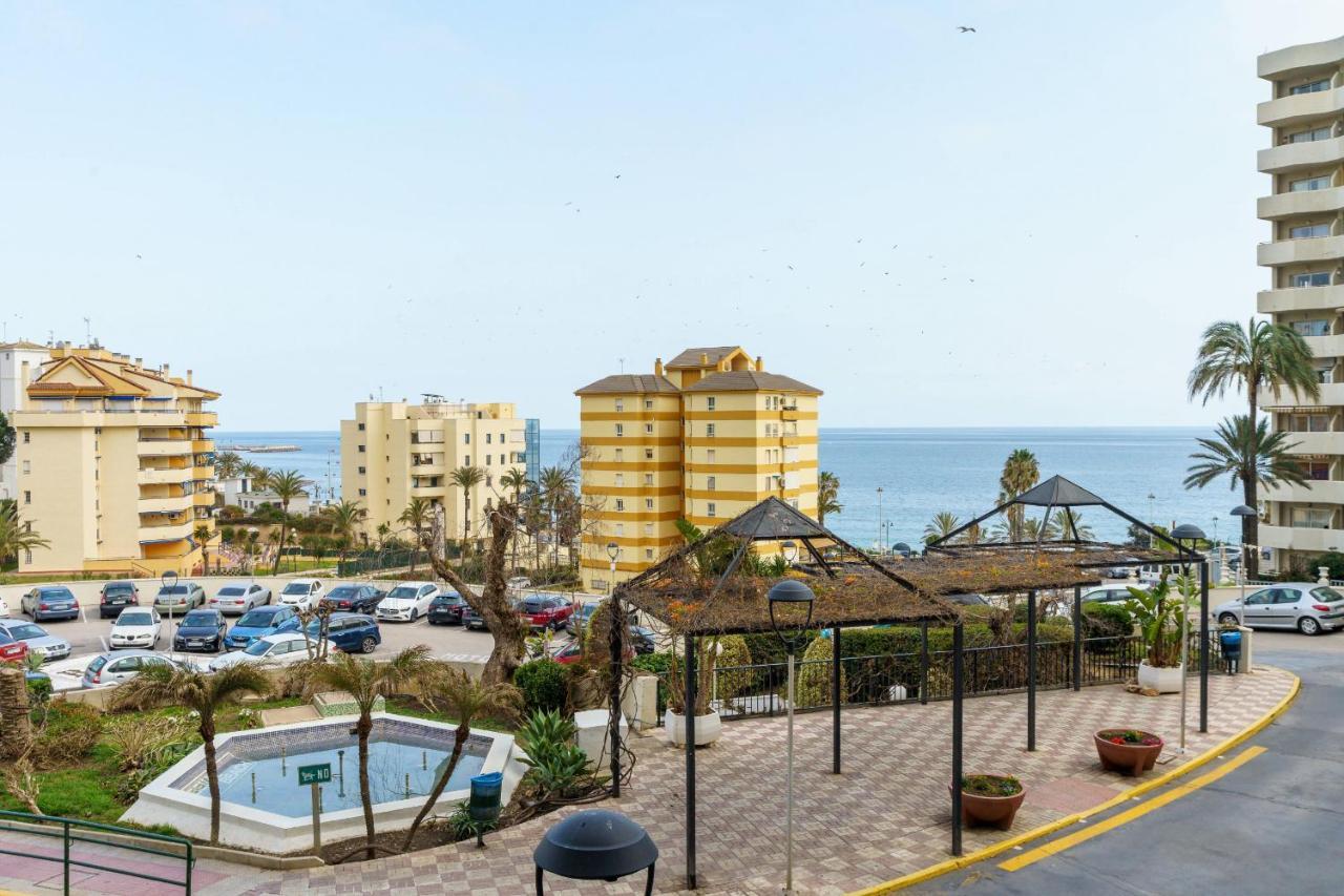 Seaview Beachfront Studio With Aqua Park & Balcony Benalmadena Exterior photo