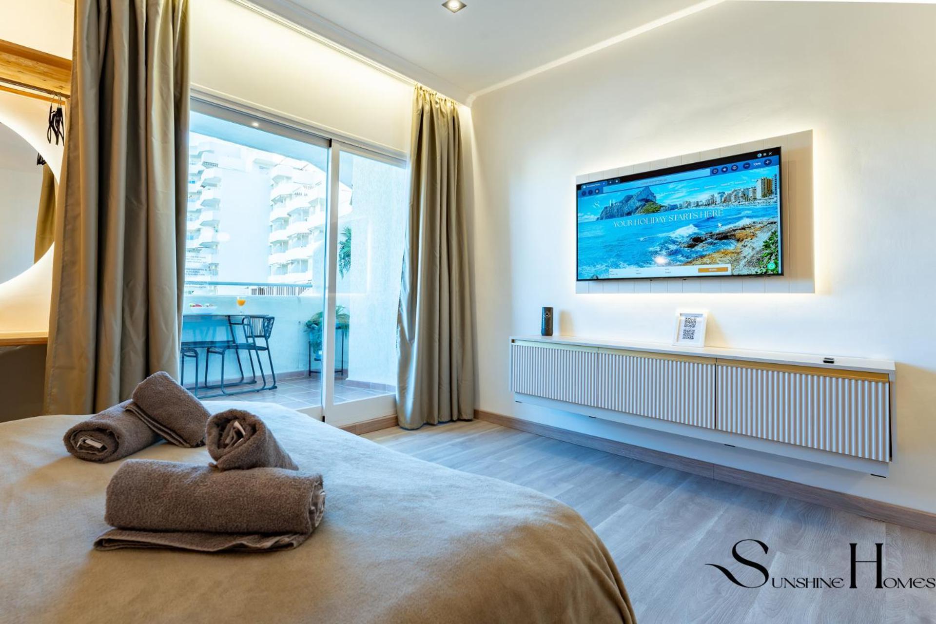 Seaview Beachfront Studio With Aqua Park & Balcony Benalmadena Exterior photo